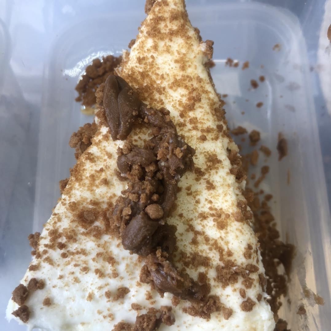 Dino’s Loanhead Crunchy_Caramel_Cheesecake