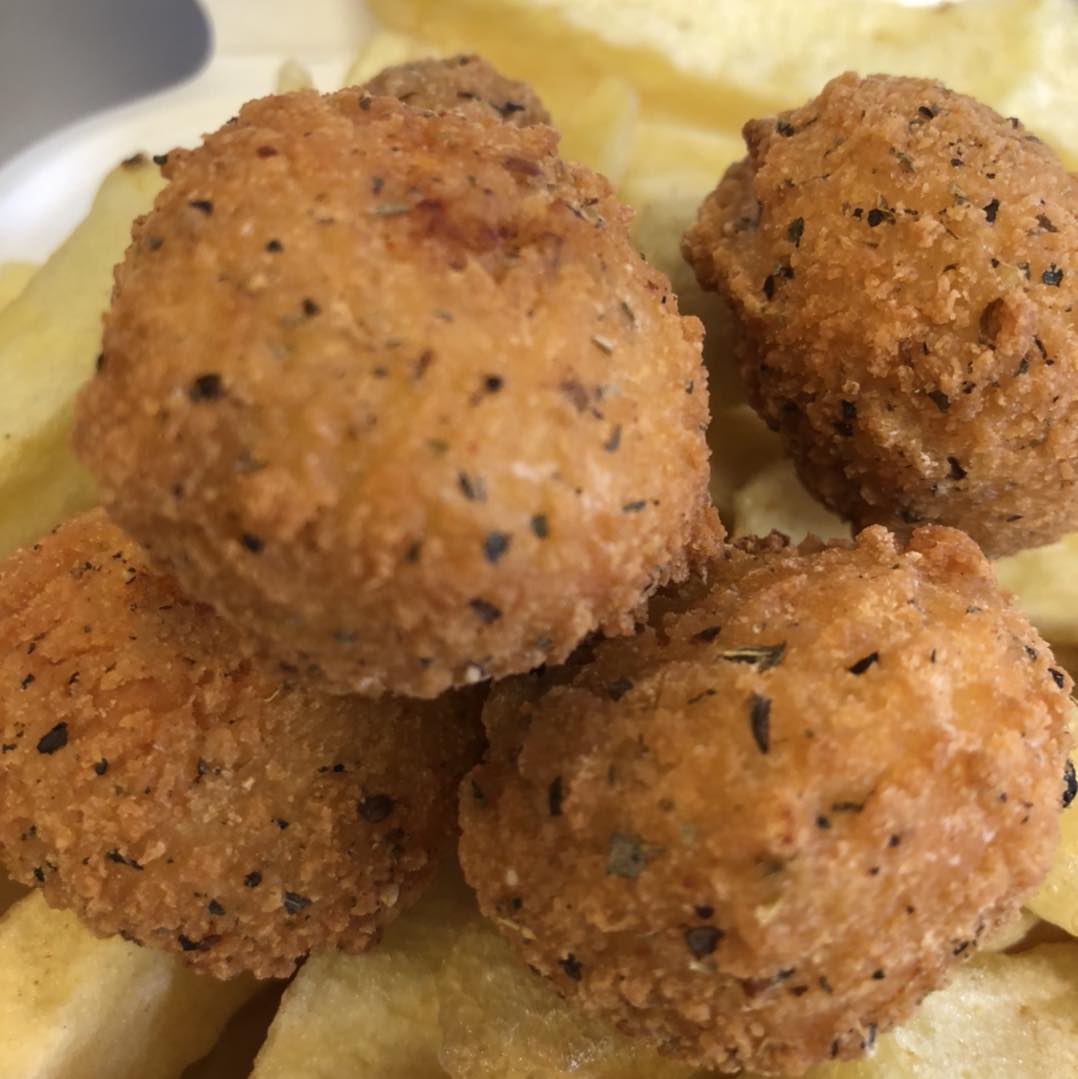 Dino’s Loanhead Mini_balls_of_mozzarella_filled_with_pizza