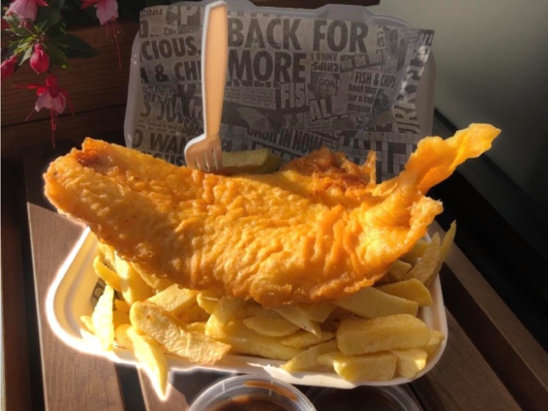 Dino’s Takeaway Loanhead Crispy fish and chips